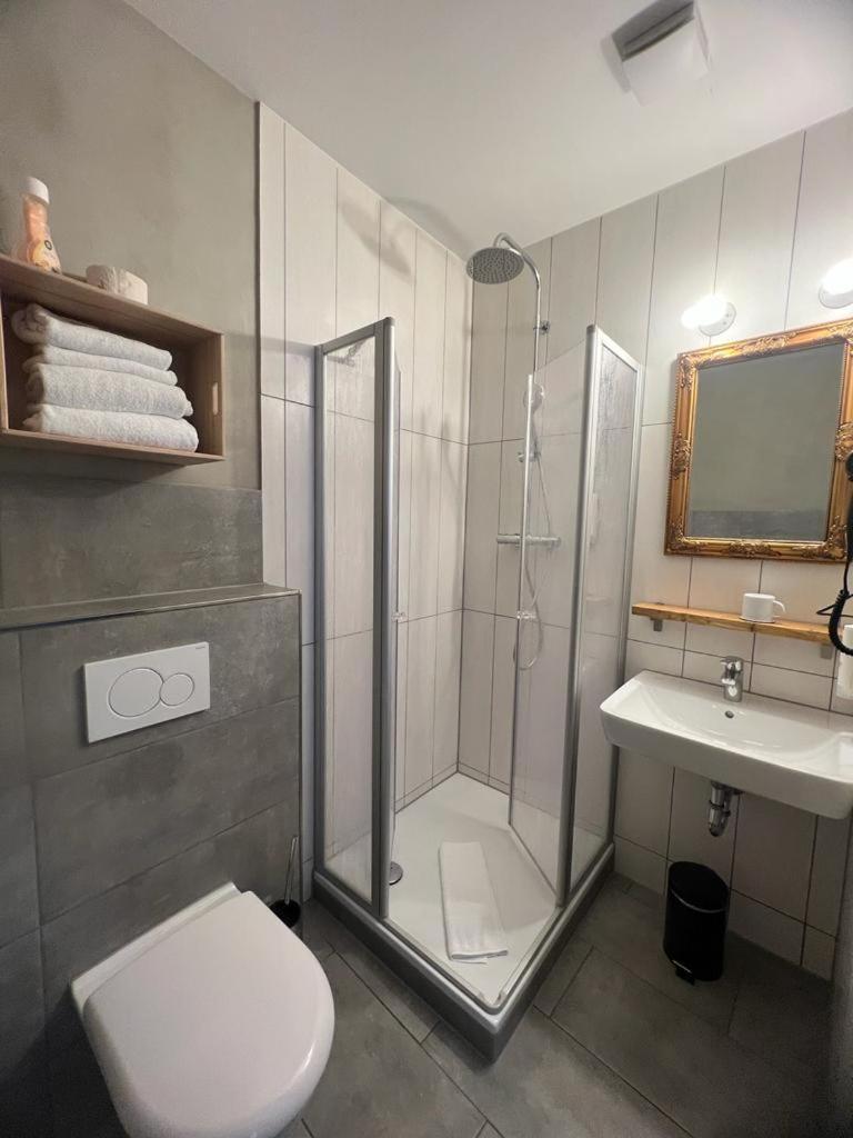 Zentrales Kobytinyhaus City Apartment Herford,Wlan,Parkplatz Esterno foto